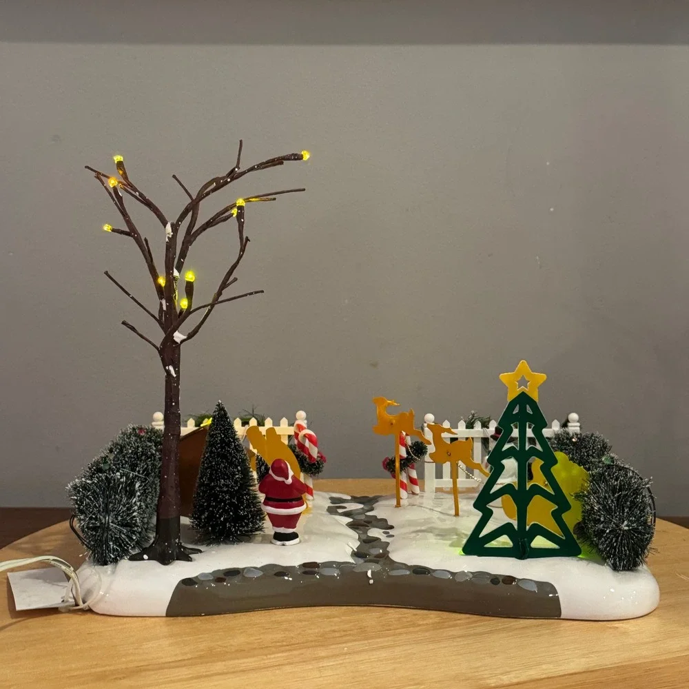 Department 56 Festive Front Yard Village Accessory 52506 Lighted w/ Box Dept 56